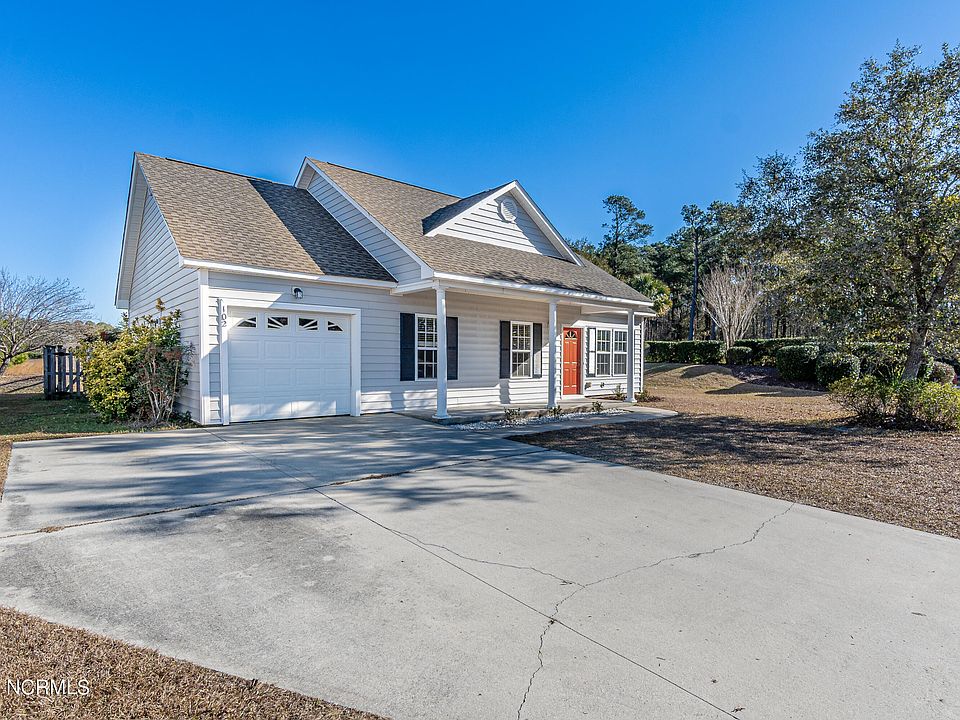 1st image of 102 Tylers Cove Way
