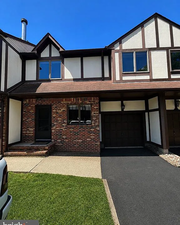 3 Cambridge Dr