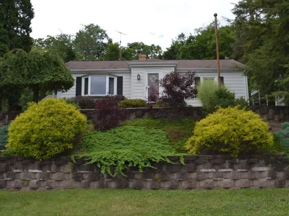 304 McKinley St, Ellwood City, PA 16117