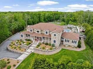 33 Moniz Dr, Westport, MA 02790