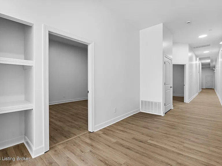 540 S 4th St #401 — Photo 11