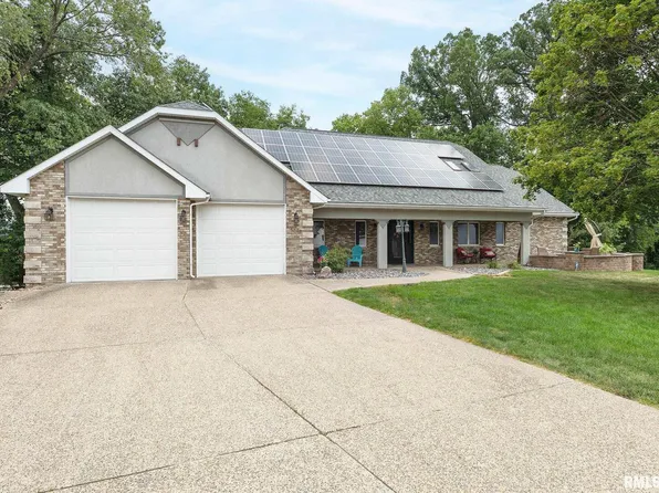 4528 8 1/2 Street Ct, East Moline, IL 61244