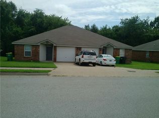 225-227 Graystone Cir, Centerton, AR 72719