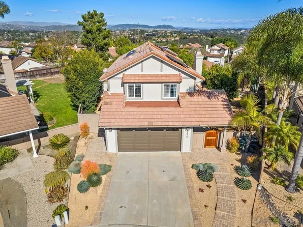 1876 Burnt Maple Way, Vista, CA 92081