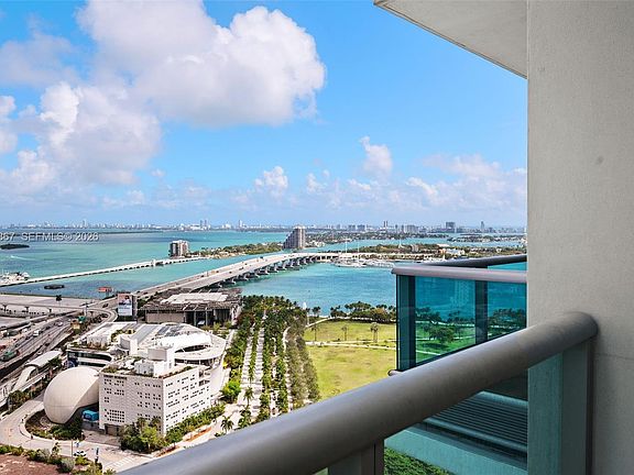 2nd image of 900 Biscayne Blvd APT 3110