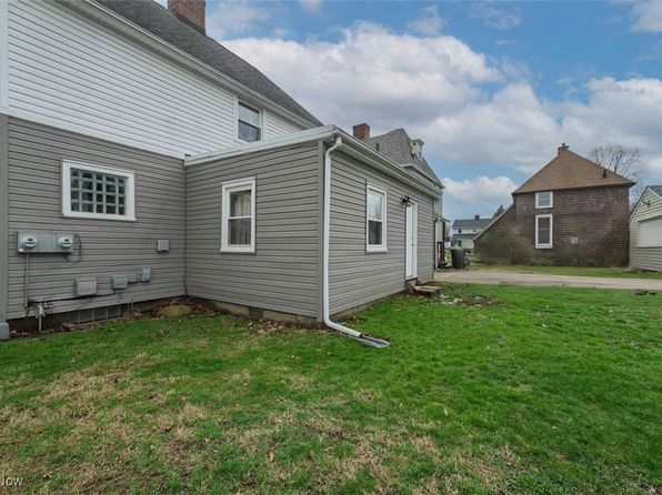 3133 14th St SW, Canton, OH 44710