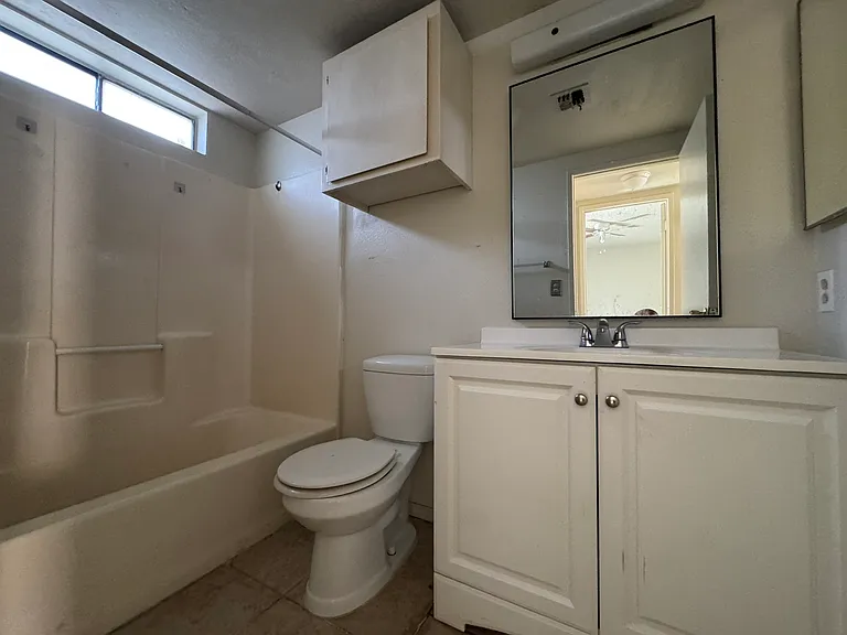 357 Rio Grande Ct #B — Photo 13