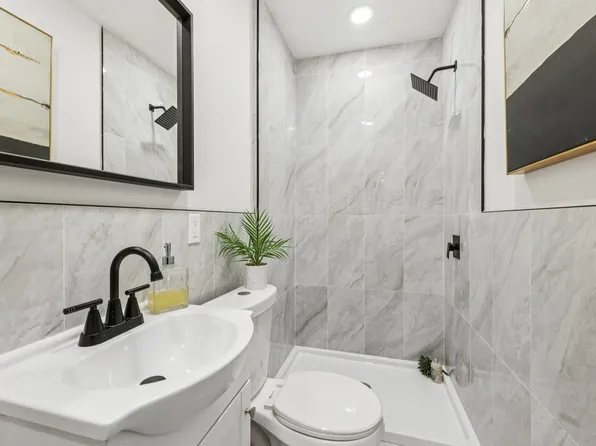 299 Claremont Avenue image 10 of 44