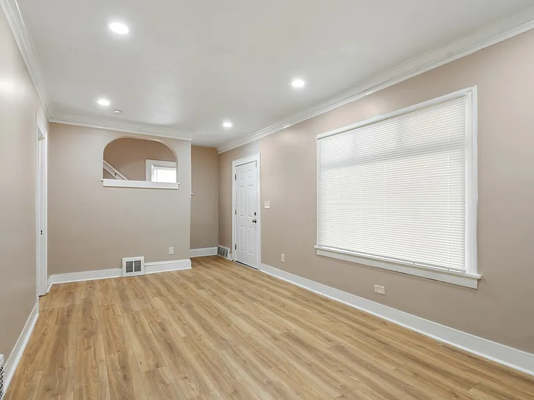 12805 Watterson Ave — Photo 5