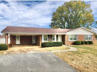 715 Tuscumbia Valley Rd, Tuscumbia, AL 35674