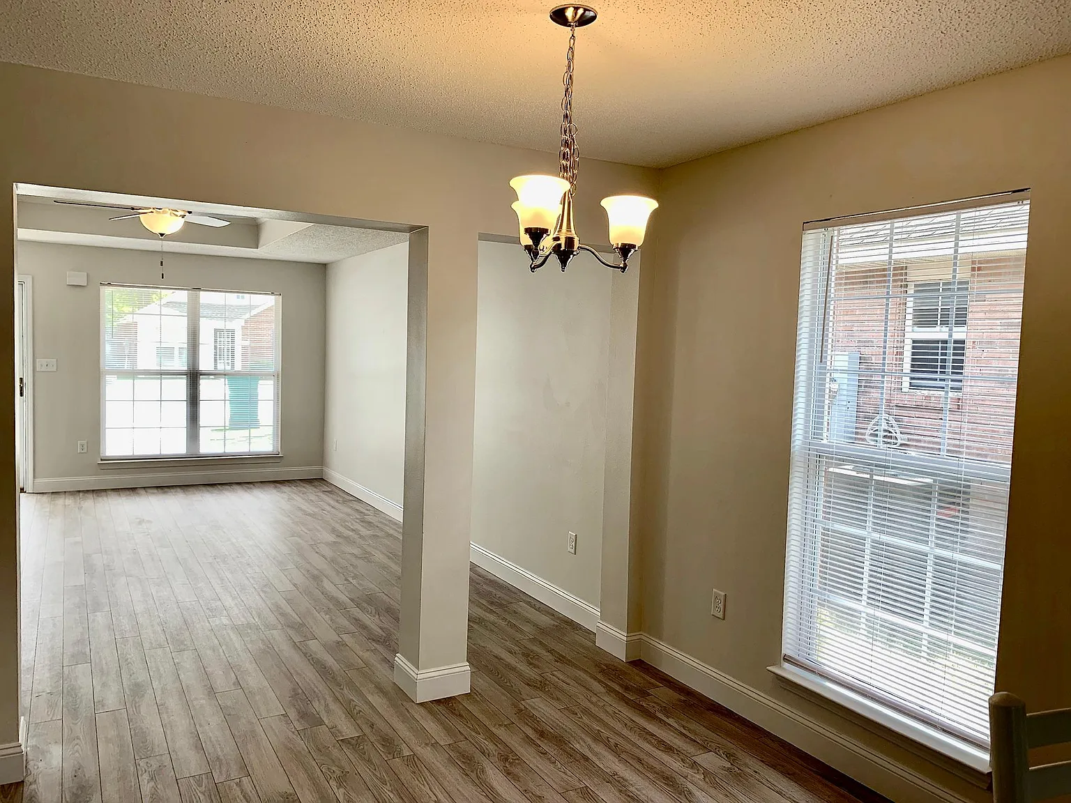 4553 Barrington Ln — Photo 3