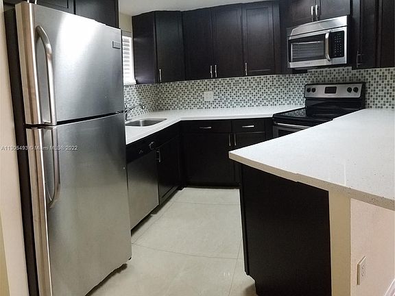 2nd image of 8343 Lake Dr APT 503