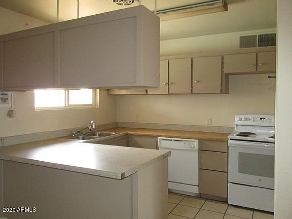 5th image of 5601 N 65th Ave