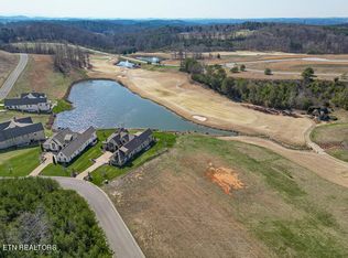 517 Navigator Dr, Lenoir City, TN 37772
