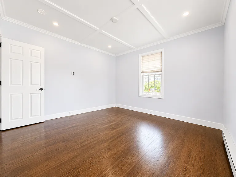 17 Silva Ct #1L — Photo 8