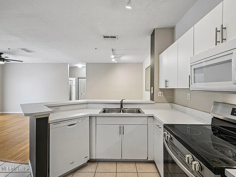 510 Florida Club Blvd #101 — Photo 15