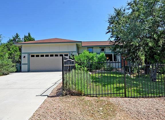 5th image of 307 Cowal Dr S