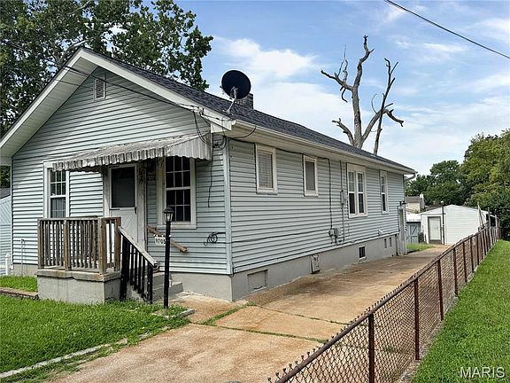 2nd image of 9705 Perrin Ave