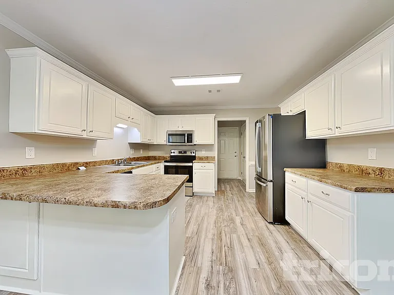 2124 Sylvan Lake Dr — Photo 5