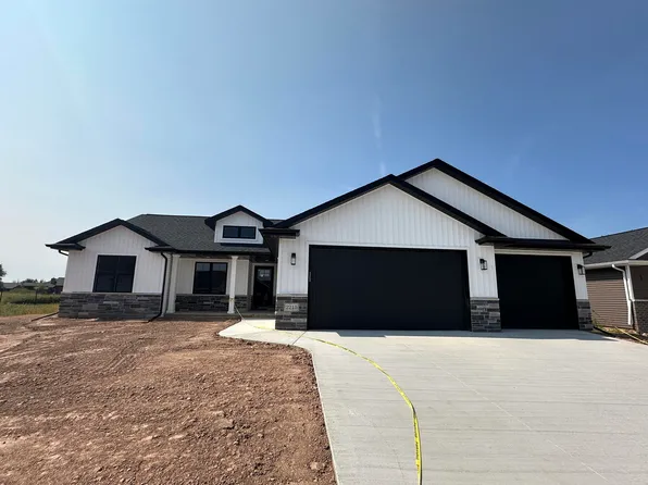 2215 E Honeygold Ct, Appleton, WI 54913