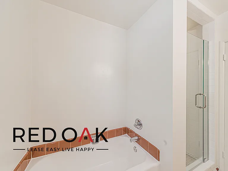 Laurel Garden Apartments — Photo 27
