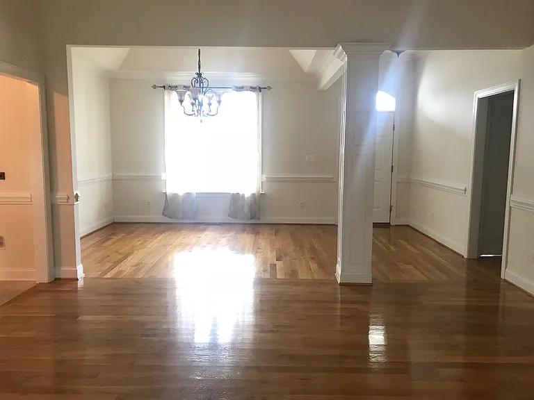 3709 Stonehenge Ln W — Photo 13