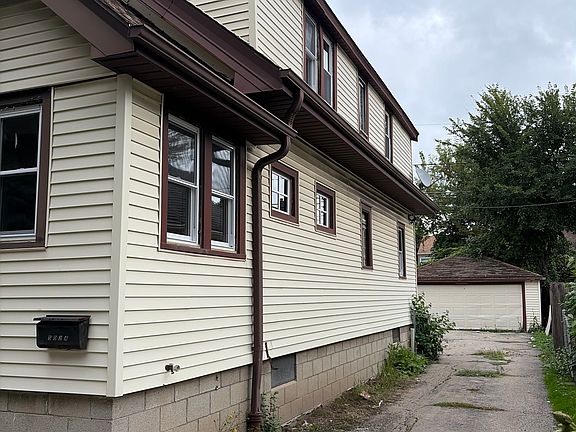 2nd image of 502 S 71st St