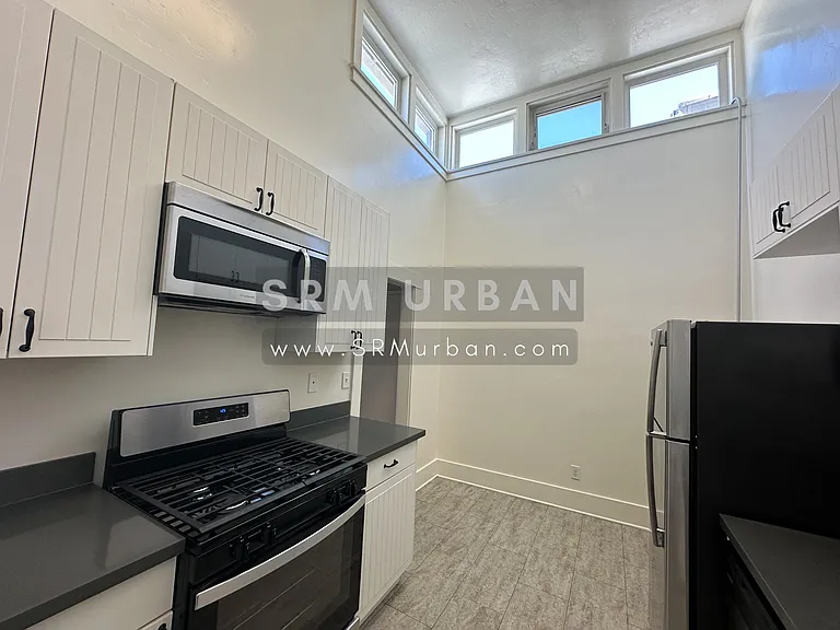 4709 34th St #9 — Photo 7