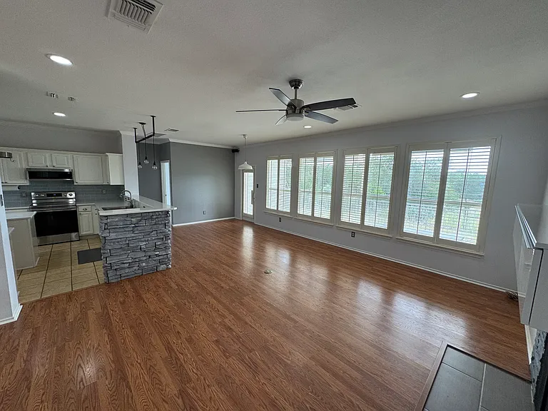 22407 Madison Park — Photo 41