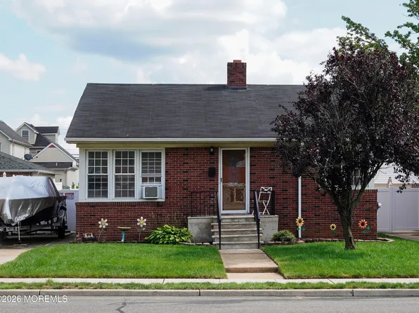 112 Mccutcheon Avenue, Sayreville, NJ 08872
