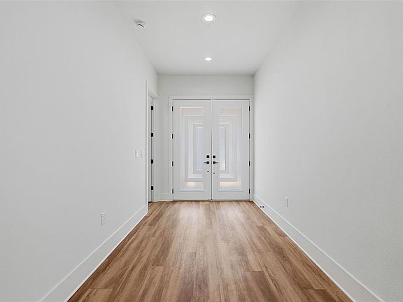 5th image of 2914 W WALNUT STREET
