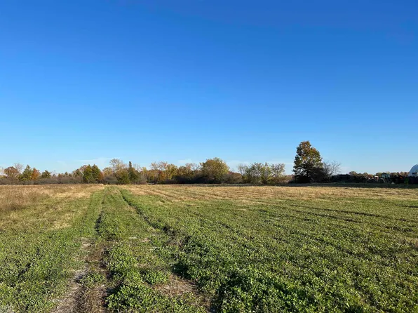 6811 Starville Rd, Cottrellville, MI 48039