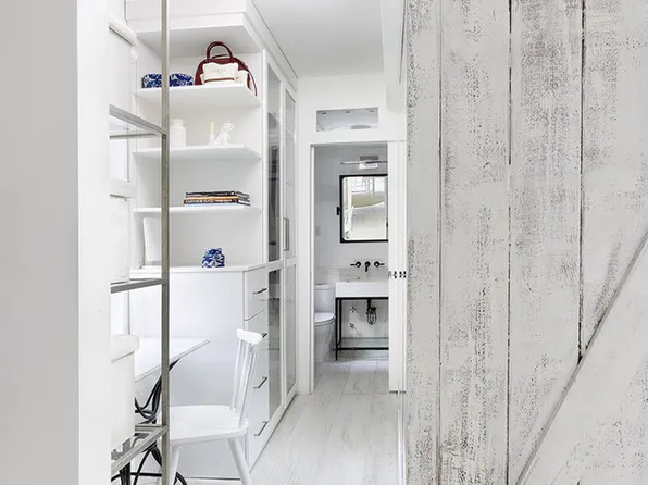 750 Park Avenue image 2 of 5