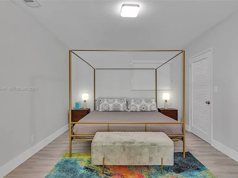204 SW 19th Ave — Photo 24