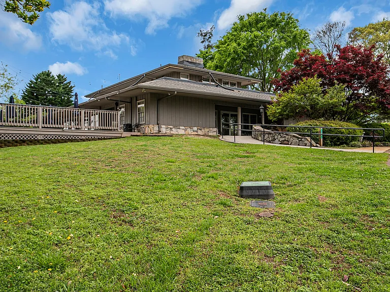 110 Pine Ridge Dr — Photo 30