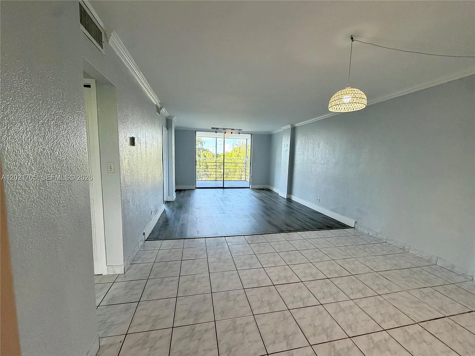 White House Condo — Photo 3