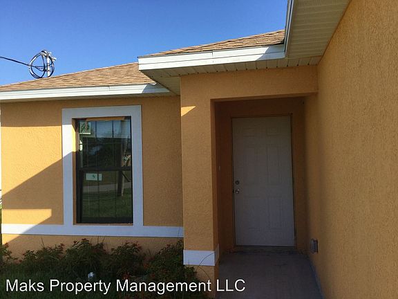 3rd image of 707 SE 7th St #709