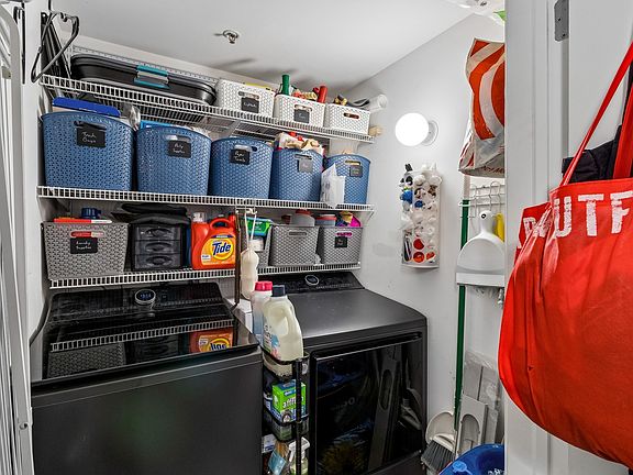 4th image of 4848 N Sheridan Rd APT 407