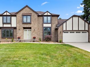 41925 Waterwheel Rd, Northville, MI 48168