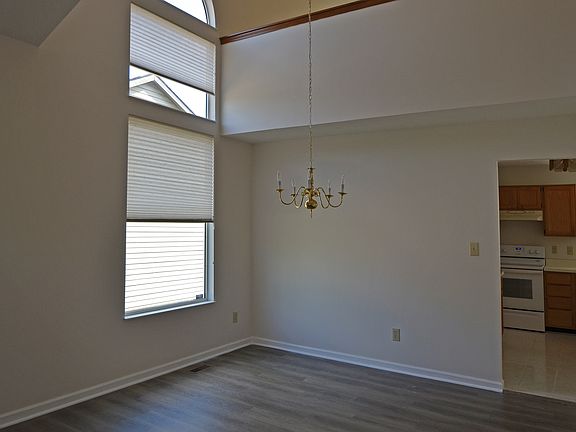 4th image of 4756 Falcon Grove Dr