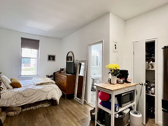 2nd image of 343 W 21st St APT 2A