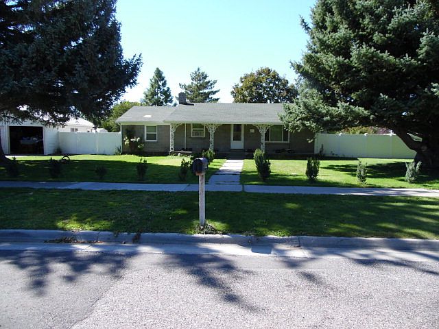 1st image of 290 N Emerson Ave