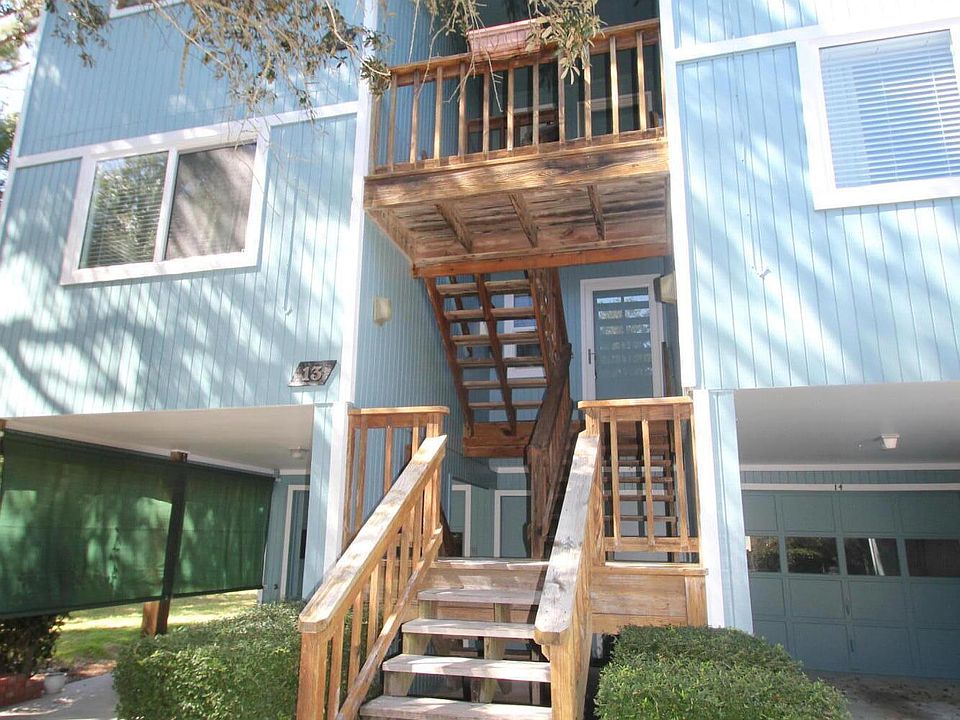1st image of 13 Pinehurst Drive #13