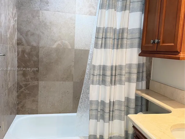 770 Claughton Island Dr #704 — Photo 20