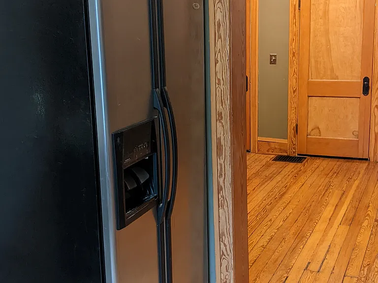 461 Elsmere St #461 — Photo 5