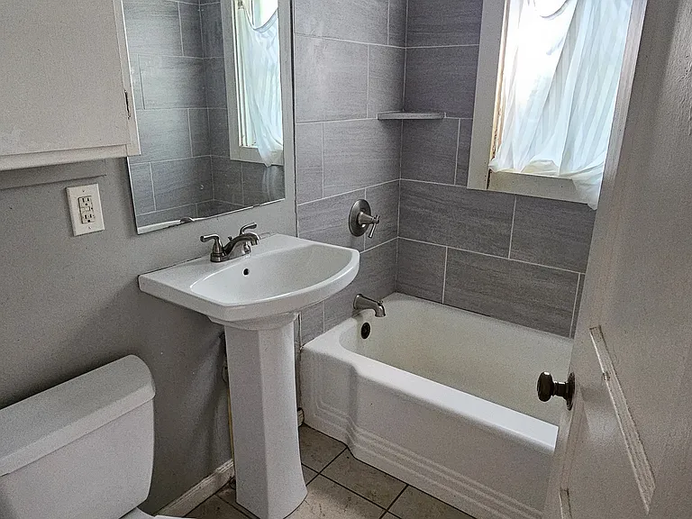 836 SW Frazier Ave — Photo 8