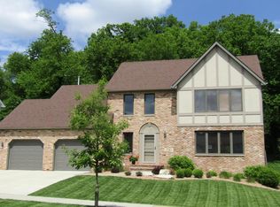 1921 Fox Valley Dr SW, Rochester, MN 55902