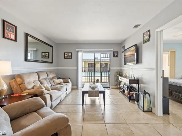 4514 Santa Barbara Blvd APT 5, Cape Coral, FL 33914