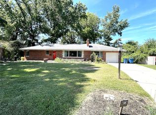 14 Hebner Dr, Alton, IL 62002