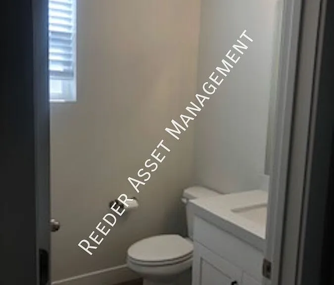 643 E Old Post Office Rd — Photo 9